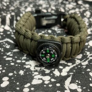 Olive Paracord Bracelet with Compass